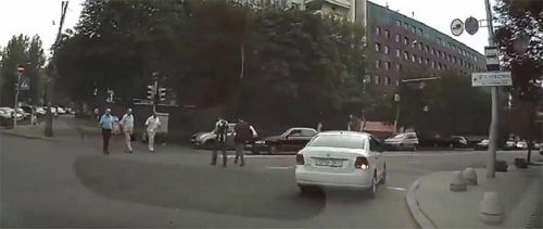 228 Брестских водителей за непропуск пешеходов попали на видео