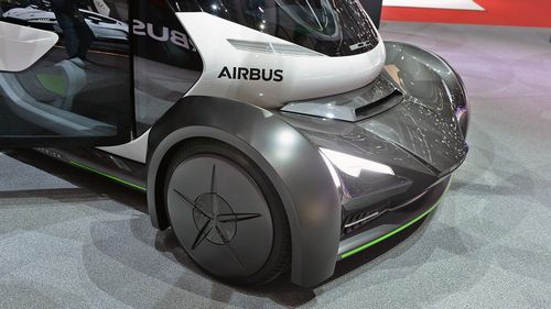 Airbus и italdesign придумали летающий автомобиль