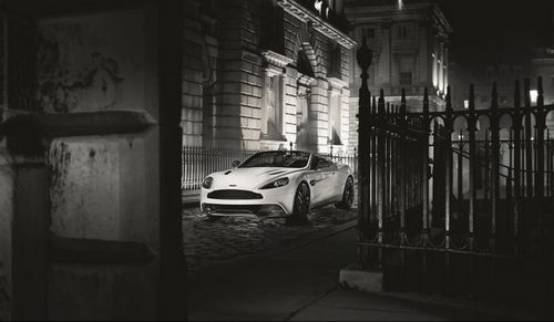 Aston martin рассекретил vanquish carbon edition