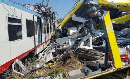 Число жертв столкновения поездов в италии выросло до 27 человек, пострадали 50 - «транспорт»