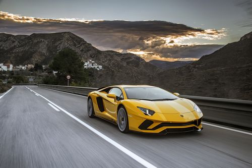 Lamborghini выпустила юбилейный aventador
