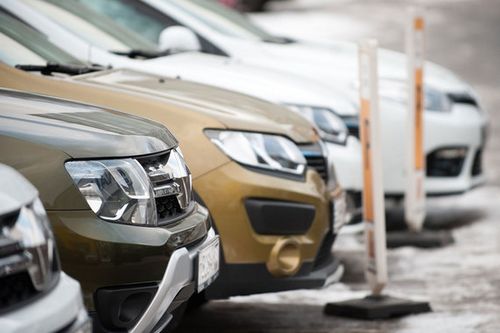 Продажи автомобилей в россии в сентябре снизились на 11% («ведомости»)