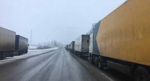 Ростаможня отрицает факт скопления грузовиков на украинской границе - «транспорт»