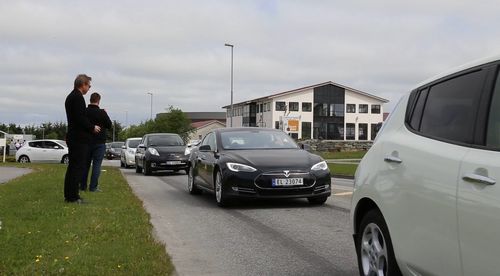 Власти норвегии предложили запретить продажи автомобилей с двс